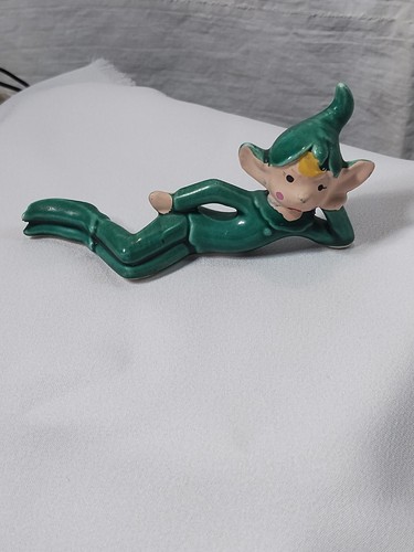 Reclining elf pixie green - or,
